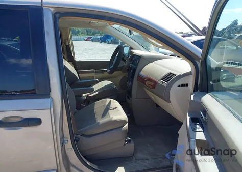 2008 Chrysler Town & Country Lx from USA, damaged, VIN 2A8HR44HX8R844976